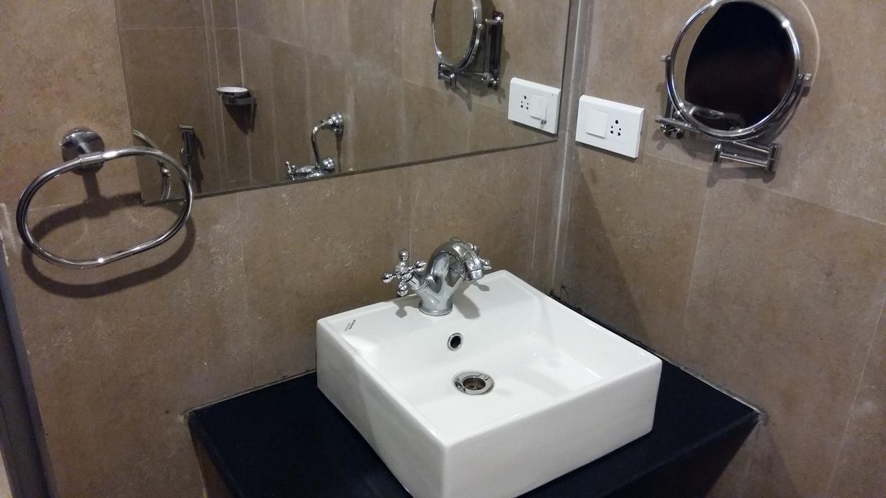 Hotel Indiana Шиллонг Экстерьер фото
